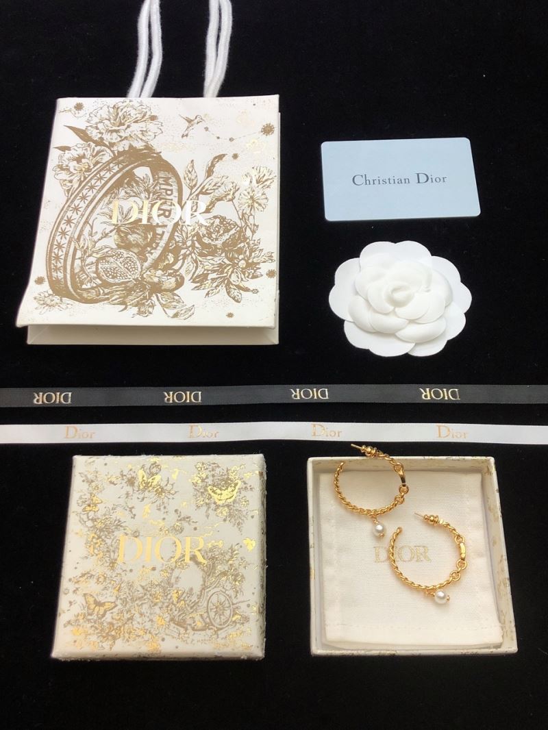 chr1st1an D10r earrings